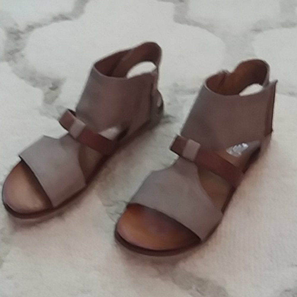 Miz Mooz Tan and Brown Sandals - Picture 2 of 9